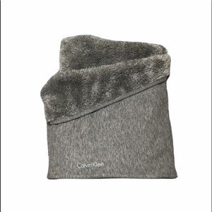 Calvin Klein scarf/wrap 🧣
